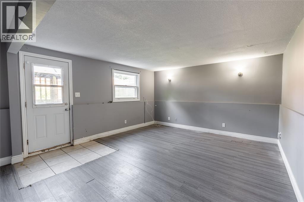 103 HANNA CRESCENT - Image 18