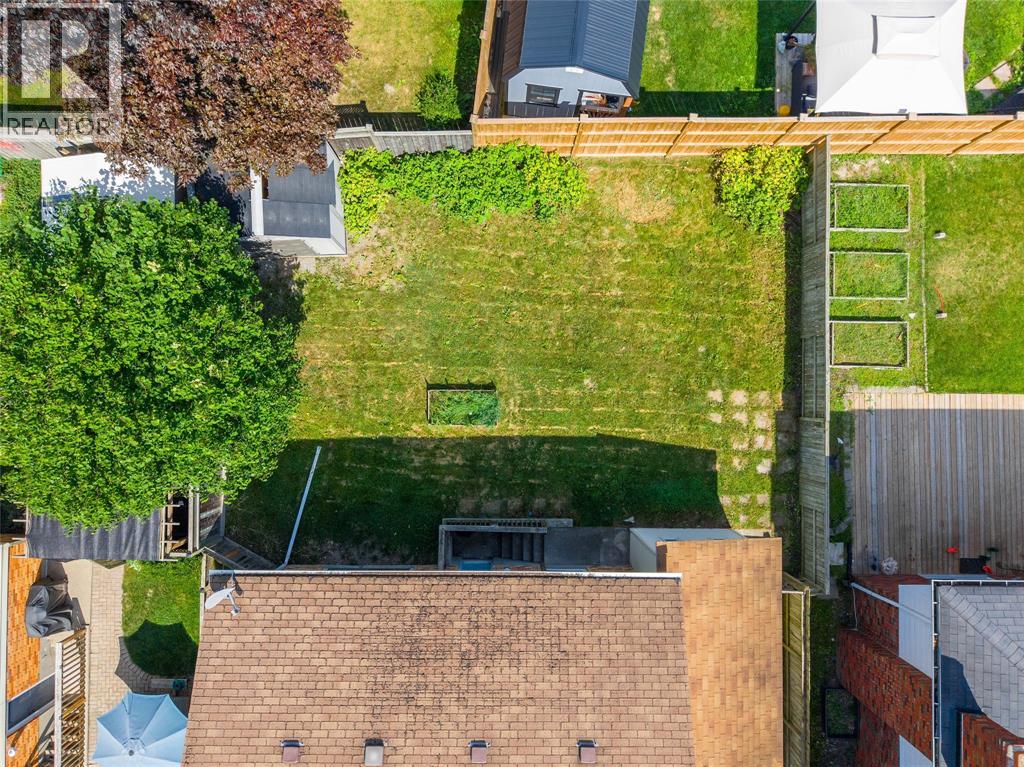 103 HANNA CRESCENT - Image 30