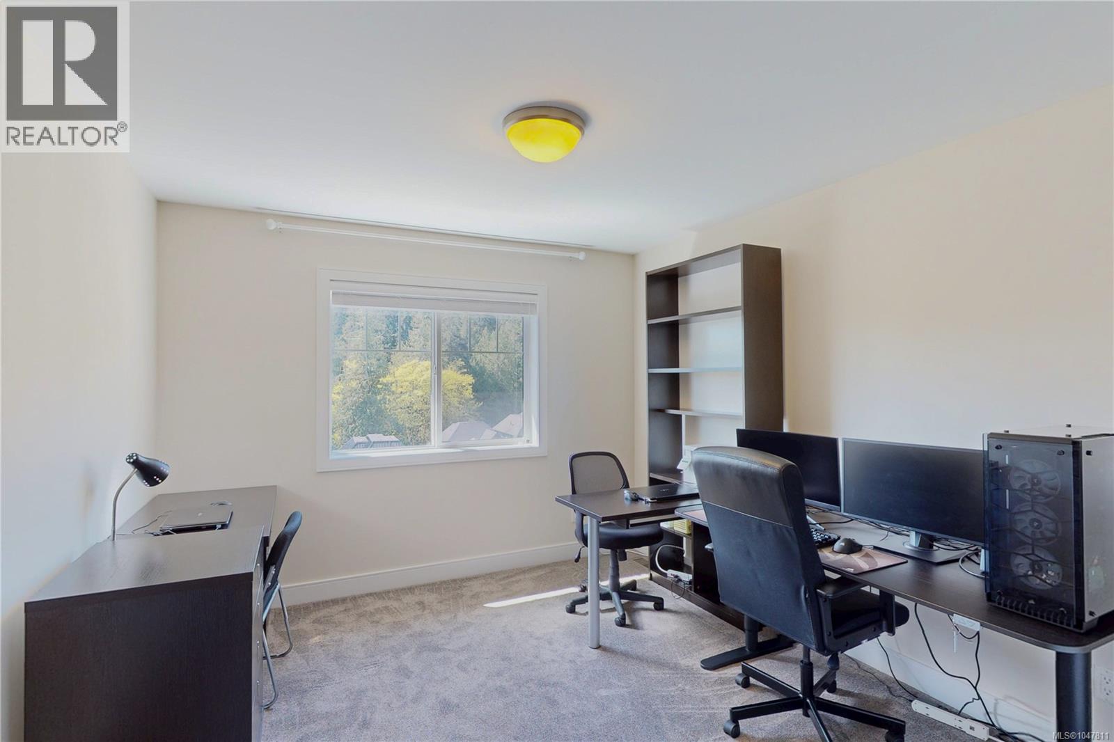 1262 Bombardier Cres - 32