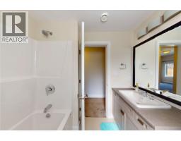1262 Bombardier Cres, Langford, BC V9B0R4 Photo 40