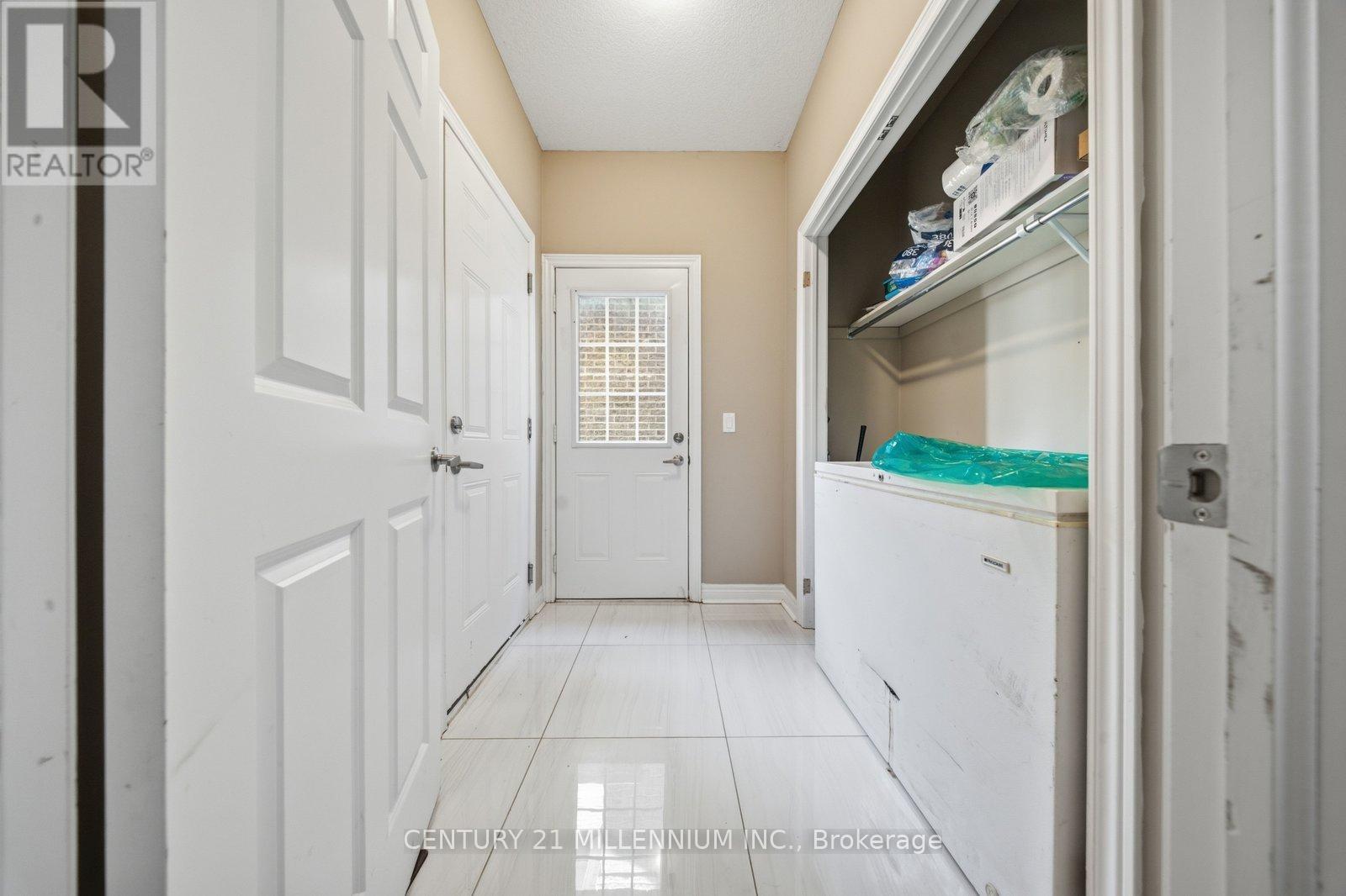 1153 UPPER THAMES DRIVE - 21