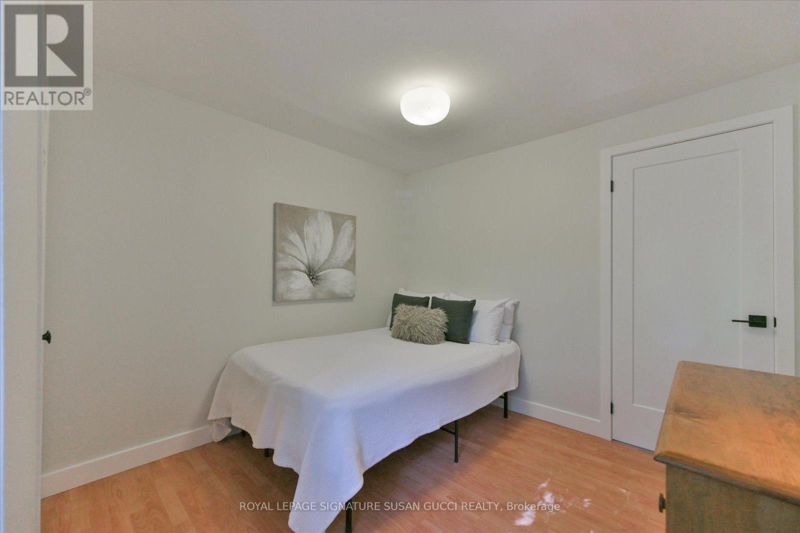 2 SUTHERLAND AVENUE - Image 26