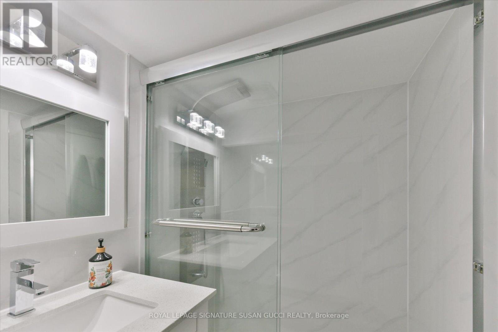 2 SUTHERLAND AVENUE - 39