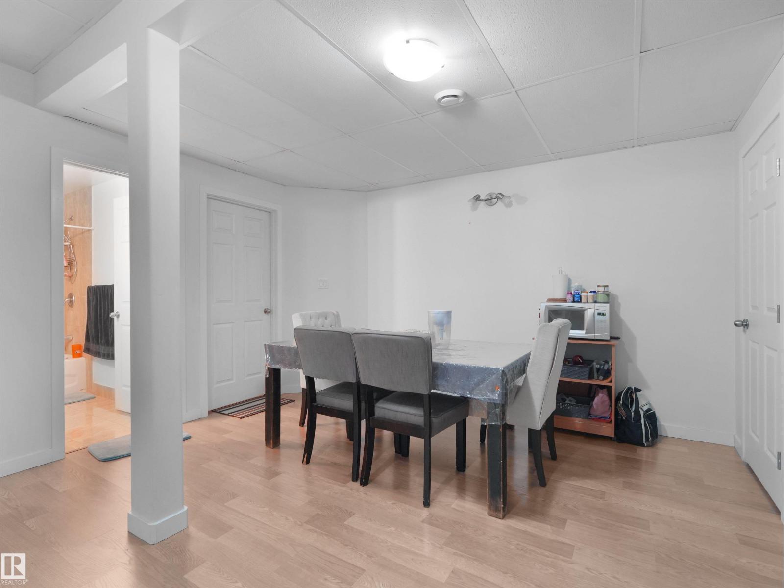 16903 54 ST NW - 58