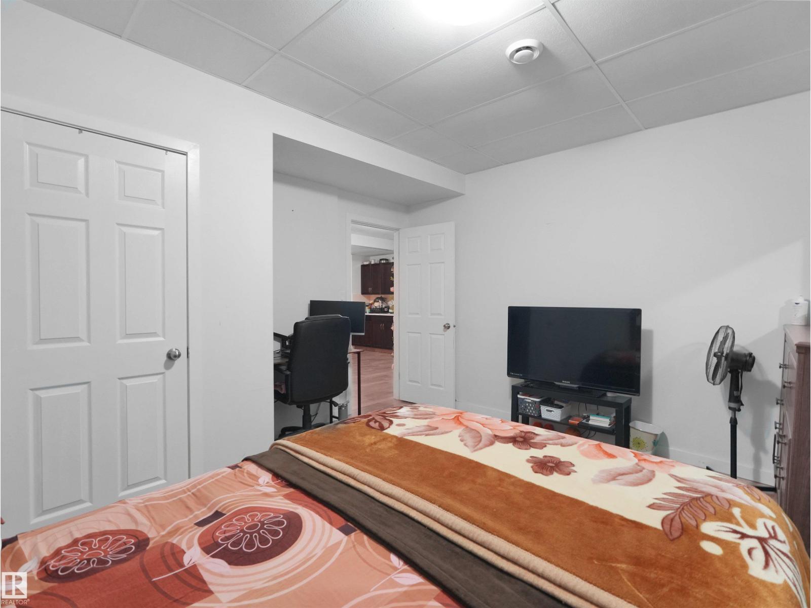 16903 54 ST NW - Image 60