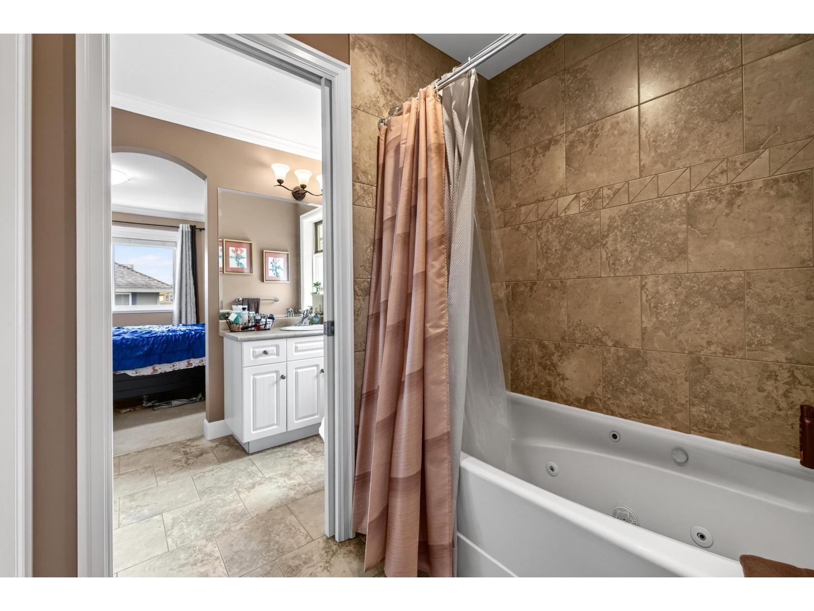 19686 73A AVENUE, Langley