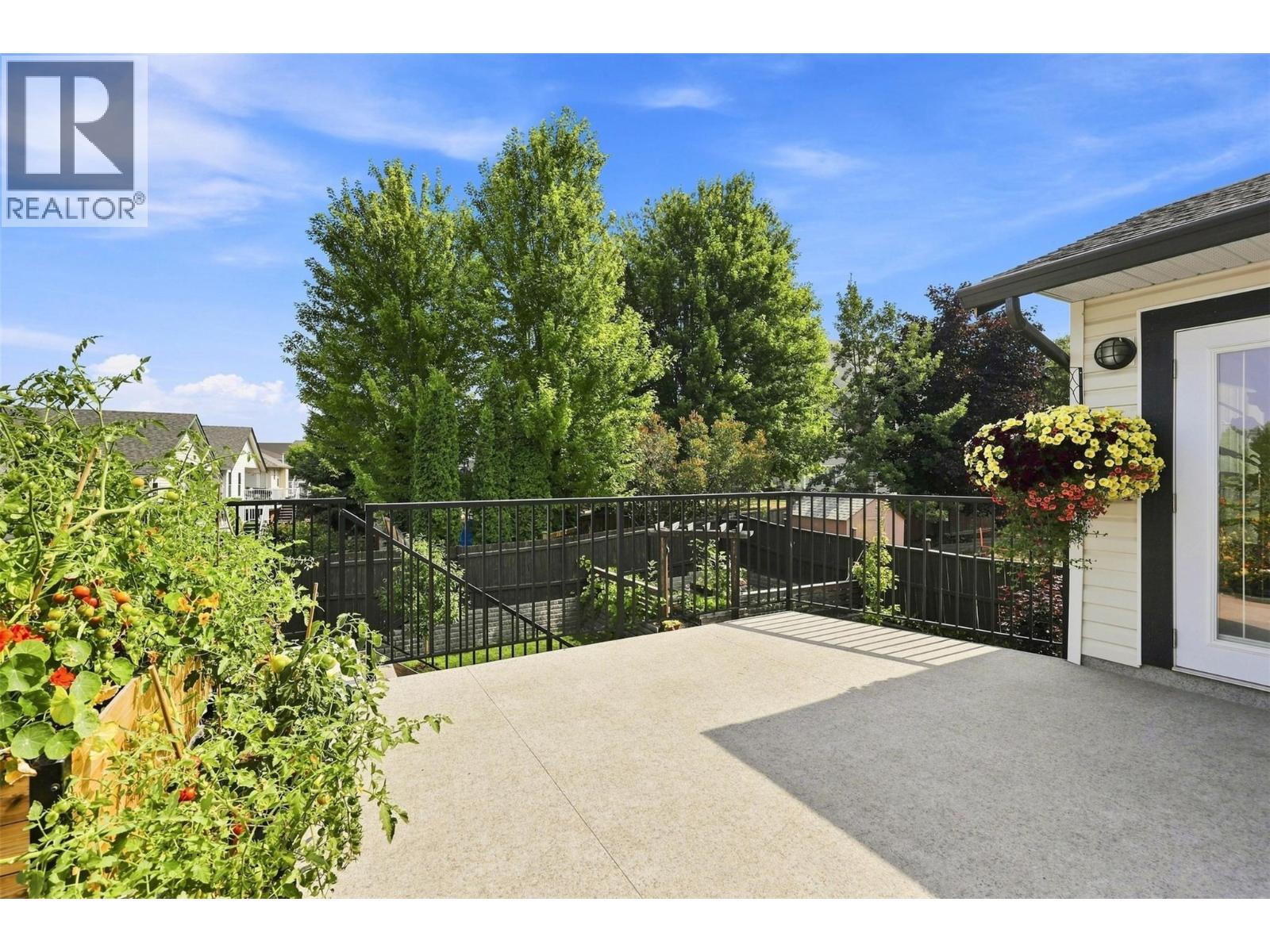 813 Regent Crescent - Image 17