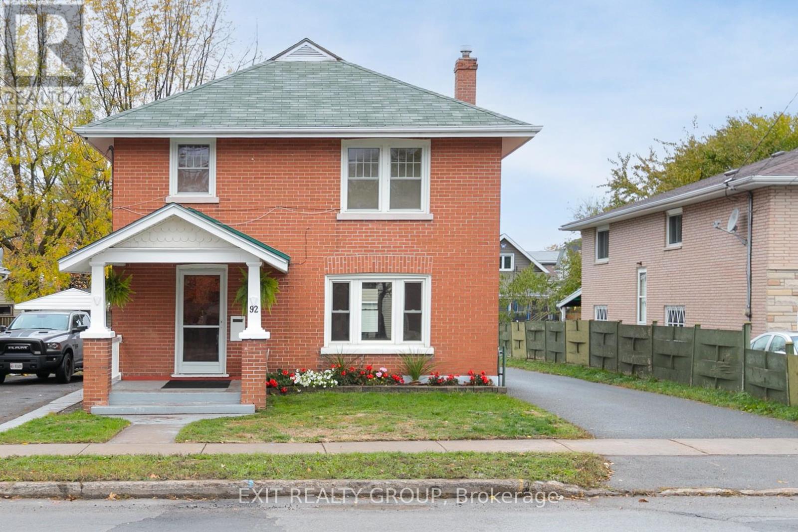 92 BYRON STREET