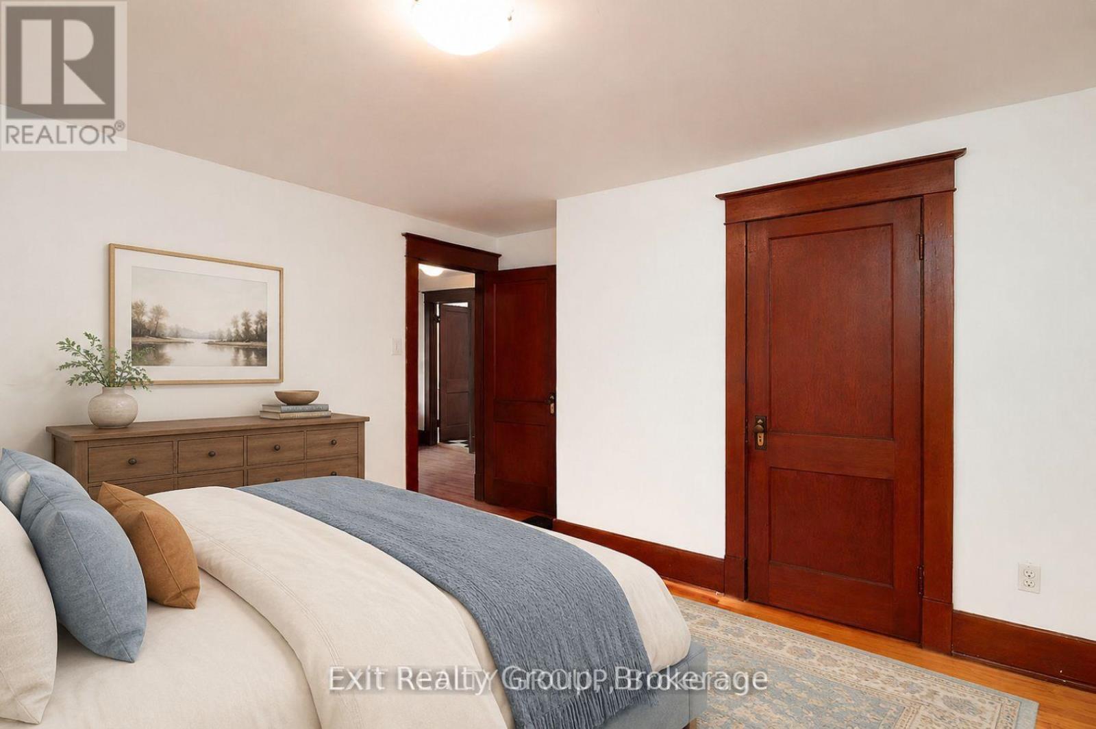 92 BYRON STREET - 25