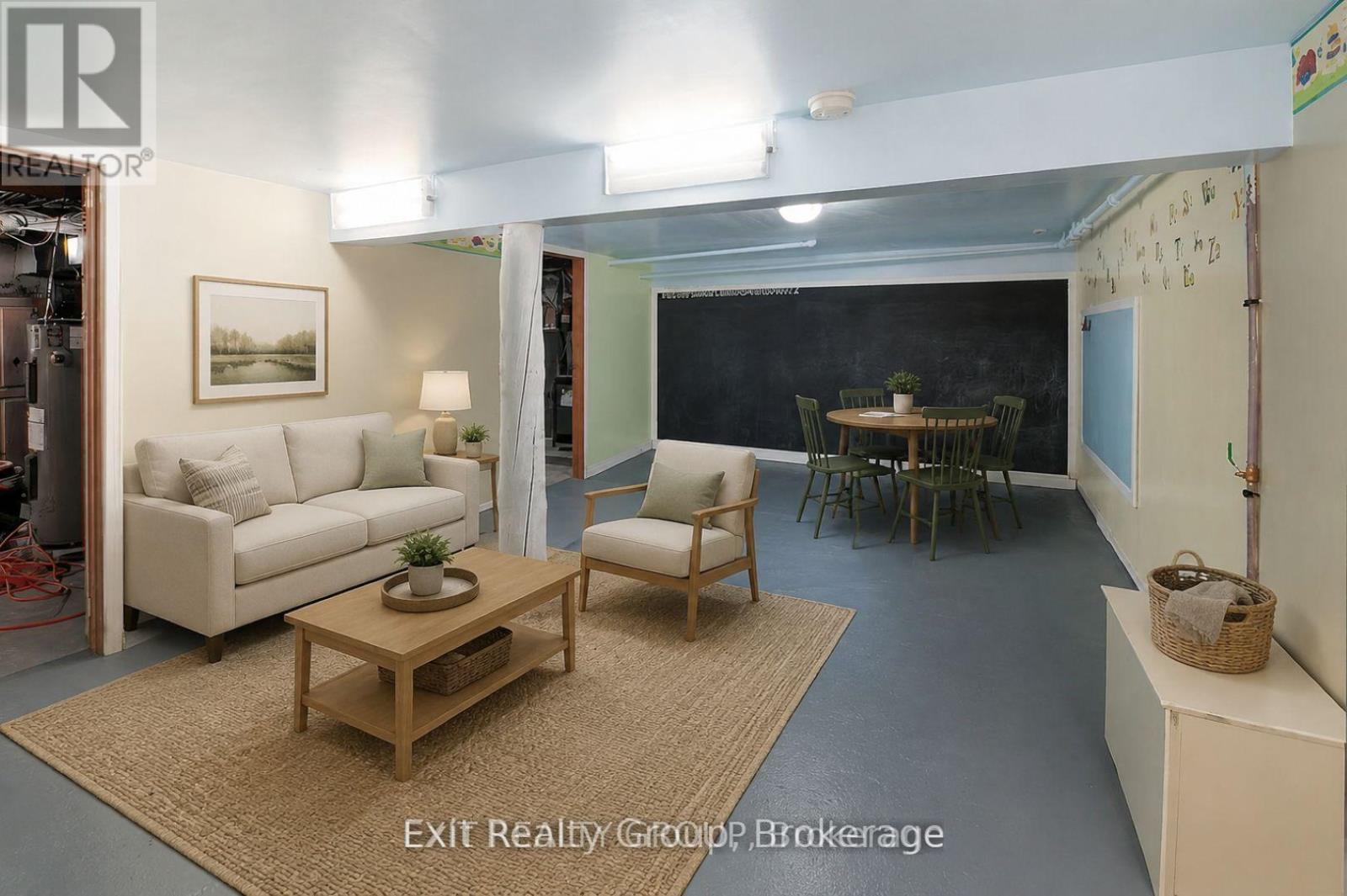 92 BYRON STREET - 32