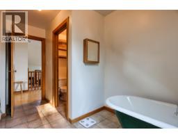 220 Grohman Creek Road, Nelson, BC V1L5P3 Photo 43