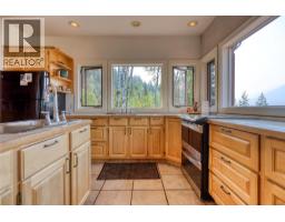 220 Grohman Creek Road, Nelson, BC V1L5P3 Photo 14