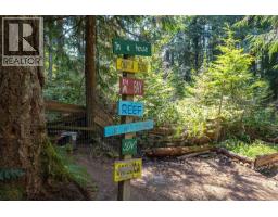2051 May Ave, Shawnigan Lake, BC V8H2C5 Photo 24