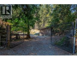 2051 May Ave, Shawnigan Lake, BC V8H2C5 Photo 34