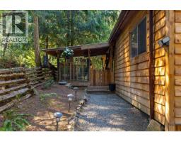 Entrance - 2051 May Ave, Shawnigan Lake, BC V8H2C5 Photo 8