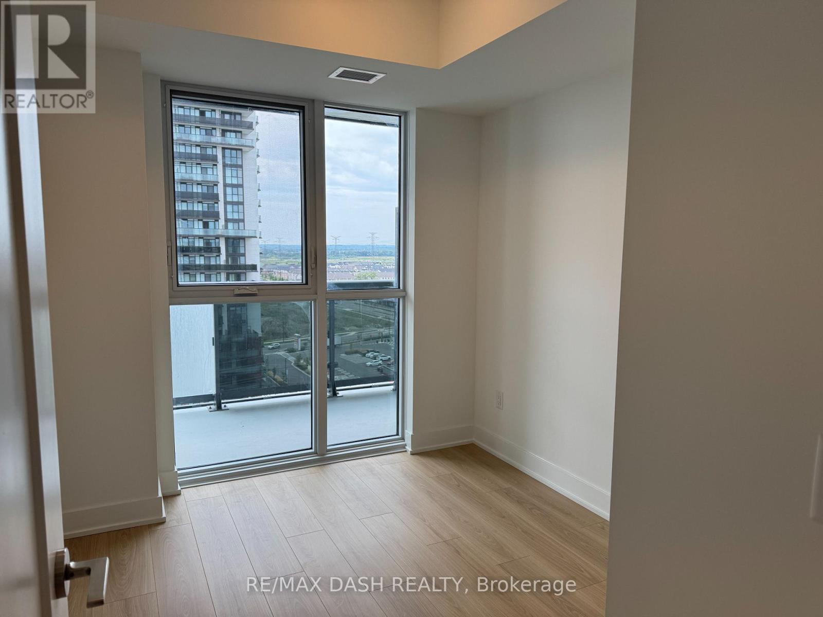 #1226 2545 Simcoe Street North, Oshawa (Windfields), Ontario, L1L0W3, Oshawa (Windfields), Ontario — photo 5 of 5