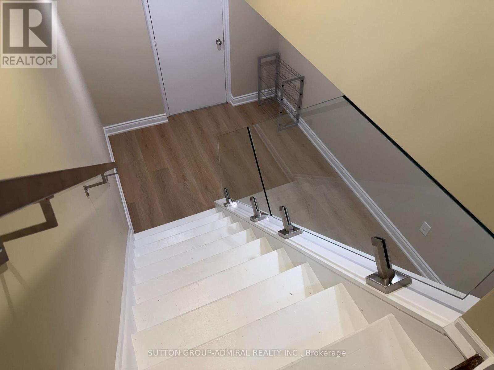 232 Frederick Curran Lane, Newmarket (Woodland Hill), Ontario, L3X3J3, Newmarket (Woodland Hill), Ontario — photo 2 of 5