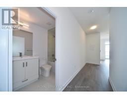 909 - 10 Honeycrisp Crescent, Vaughan, ON L4K0M7 Photo 12