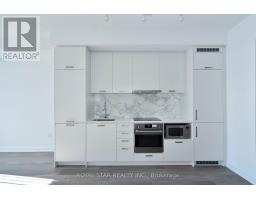 909 - 10 Honeycrisp Crescent, Vaughan, ON L4K0M7 Photo 22