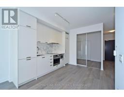 909 - 10 Honeycrisp Crescent, Vaughan, ON L4K0M7 Photo 23