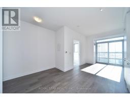 909 - 10 Honeycrisp Crescent, Vaughan, ON L4K0M7 Photo 24