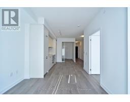 909 - 10 Honeycrisp Crescent, Vaughan, ON L4K0M7 Photo 27