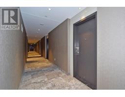 909 - 10 Honeycrisp Crescent, Vaughan, ON L4K0M7 Photo 7