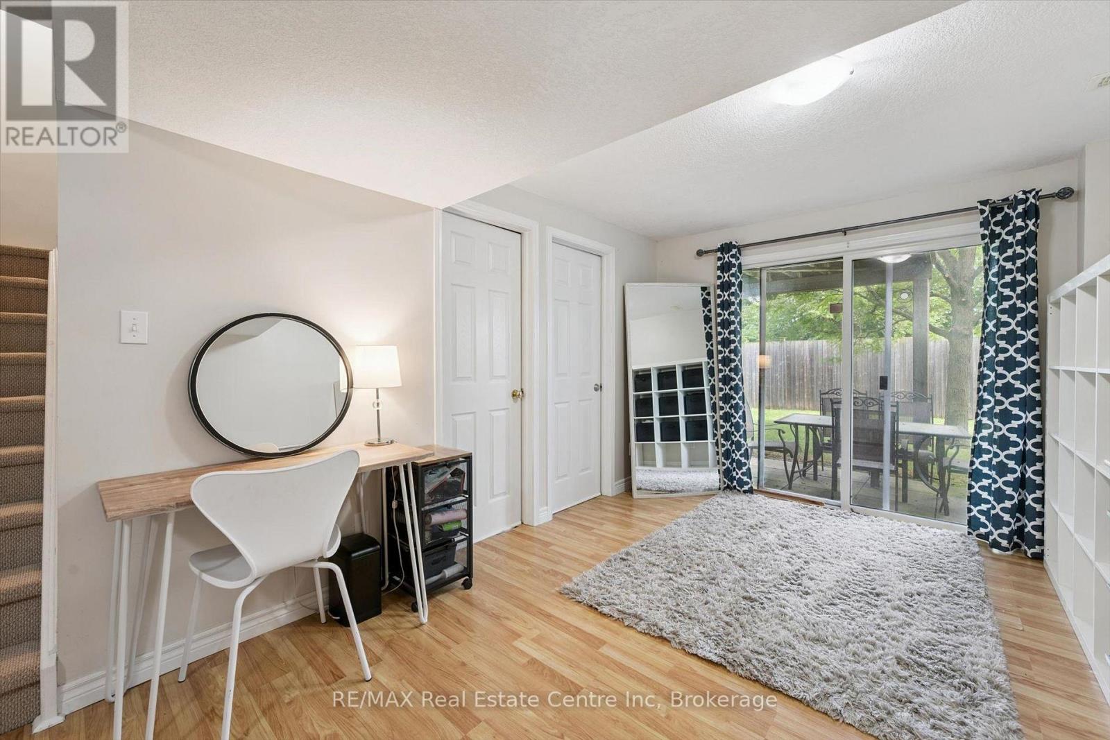 #21 31 SCHRODER CRESCENT - Image 17