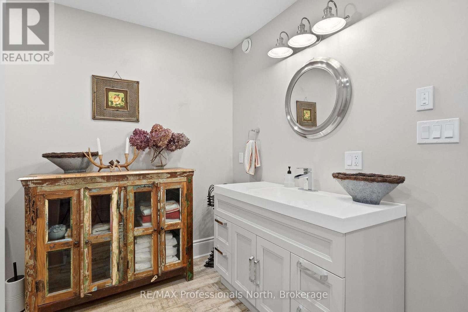 1126A S LAKE BERNARD ROAD - Image 32