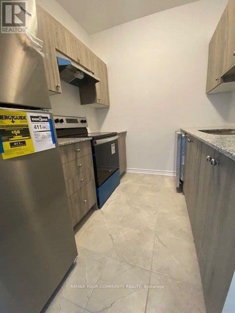 #1 23 Hay Lane, Barrie, Ontario, L9J0V5, Barrie, Ontario — photo 2 of 5