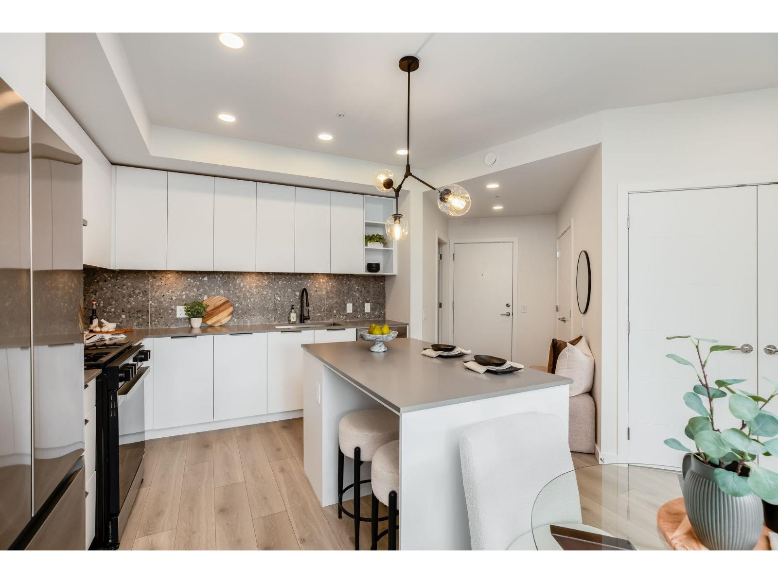 402 7936 206 STREET, Langley - Image 1