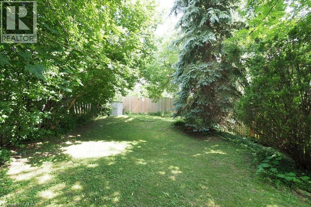 223 WELLINGTON Street N - Image 30
