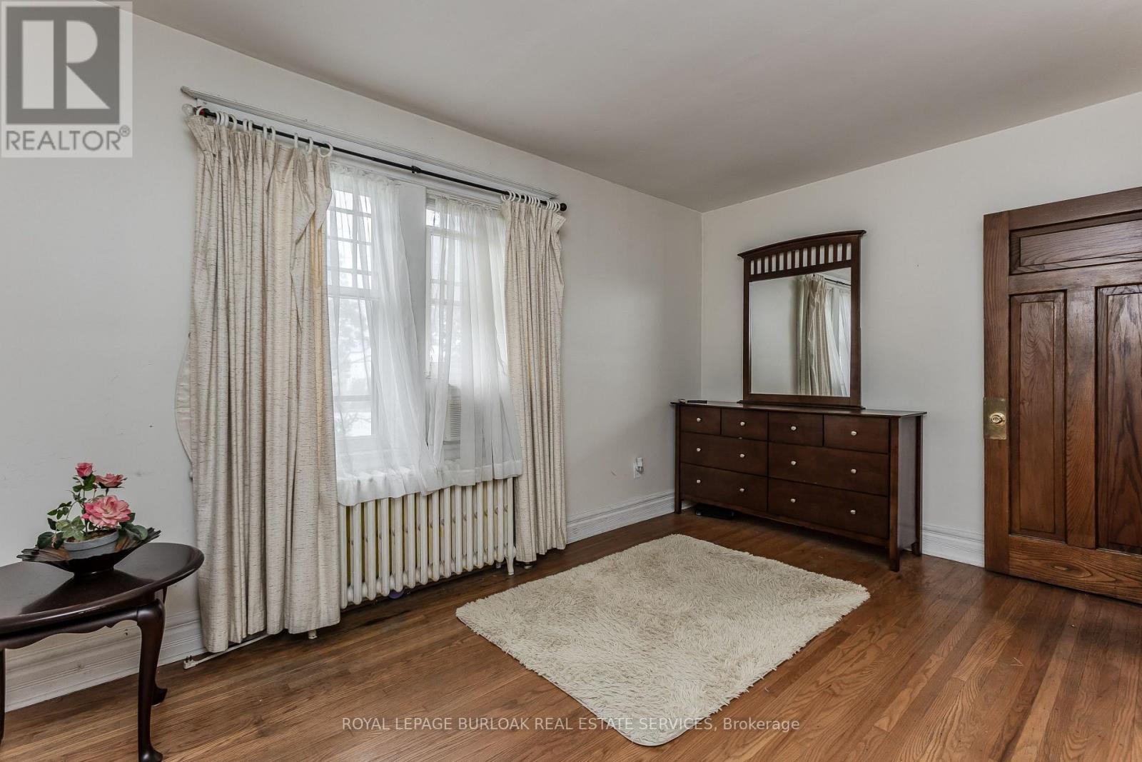 1088 KING STREET E - 27