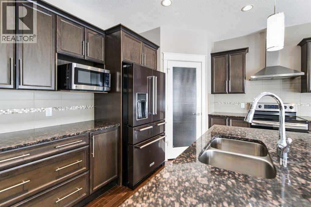 Listing photo – 205 Van Slyke Way, Red Deer