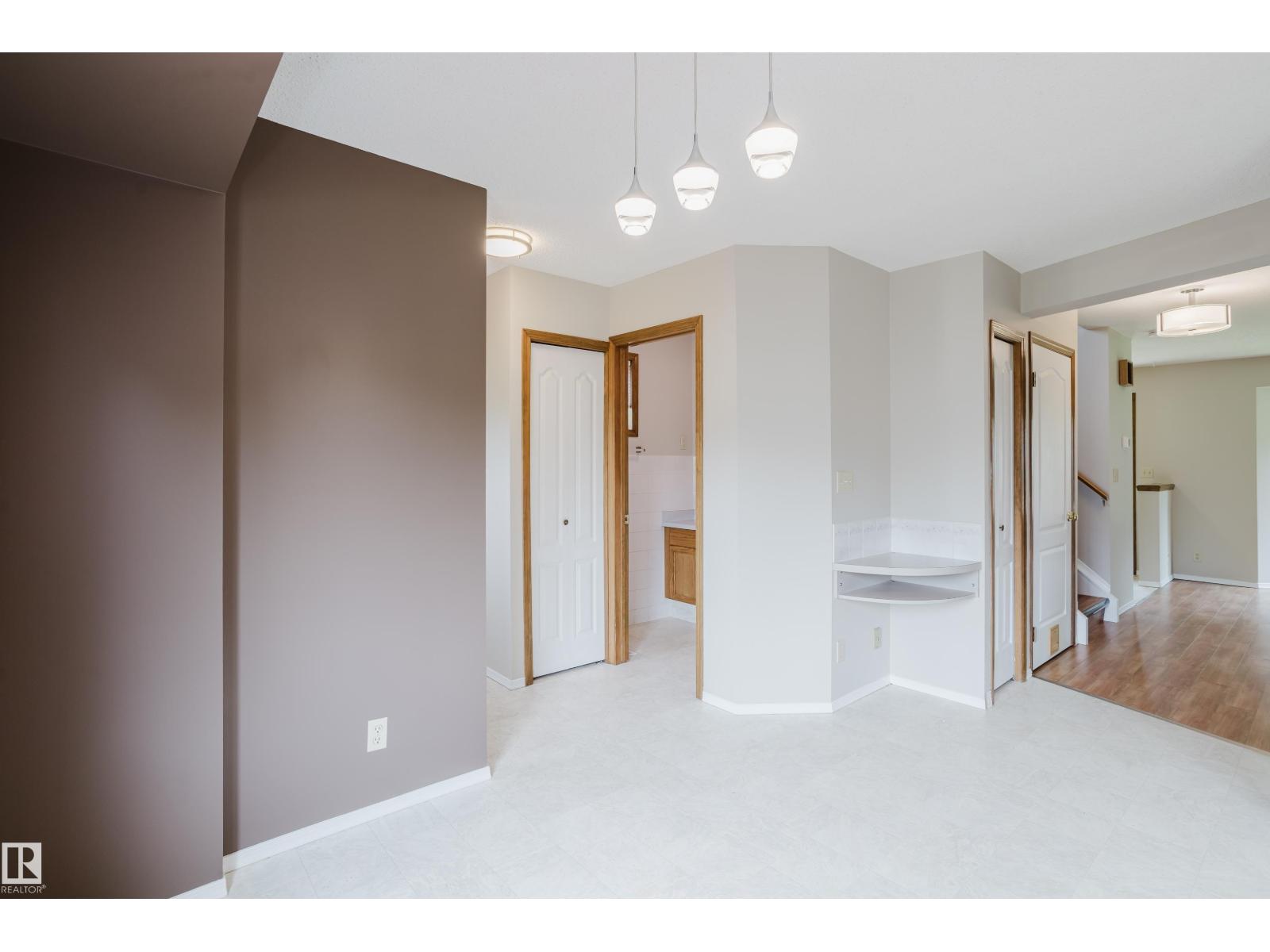 9220 92 ST NW - 13