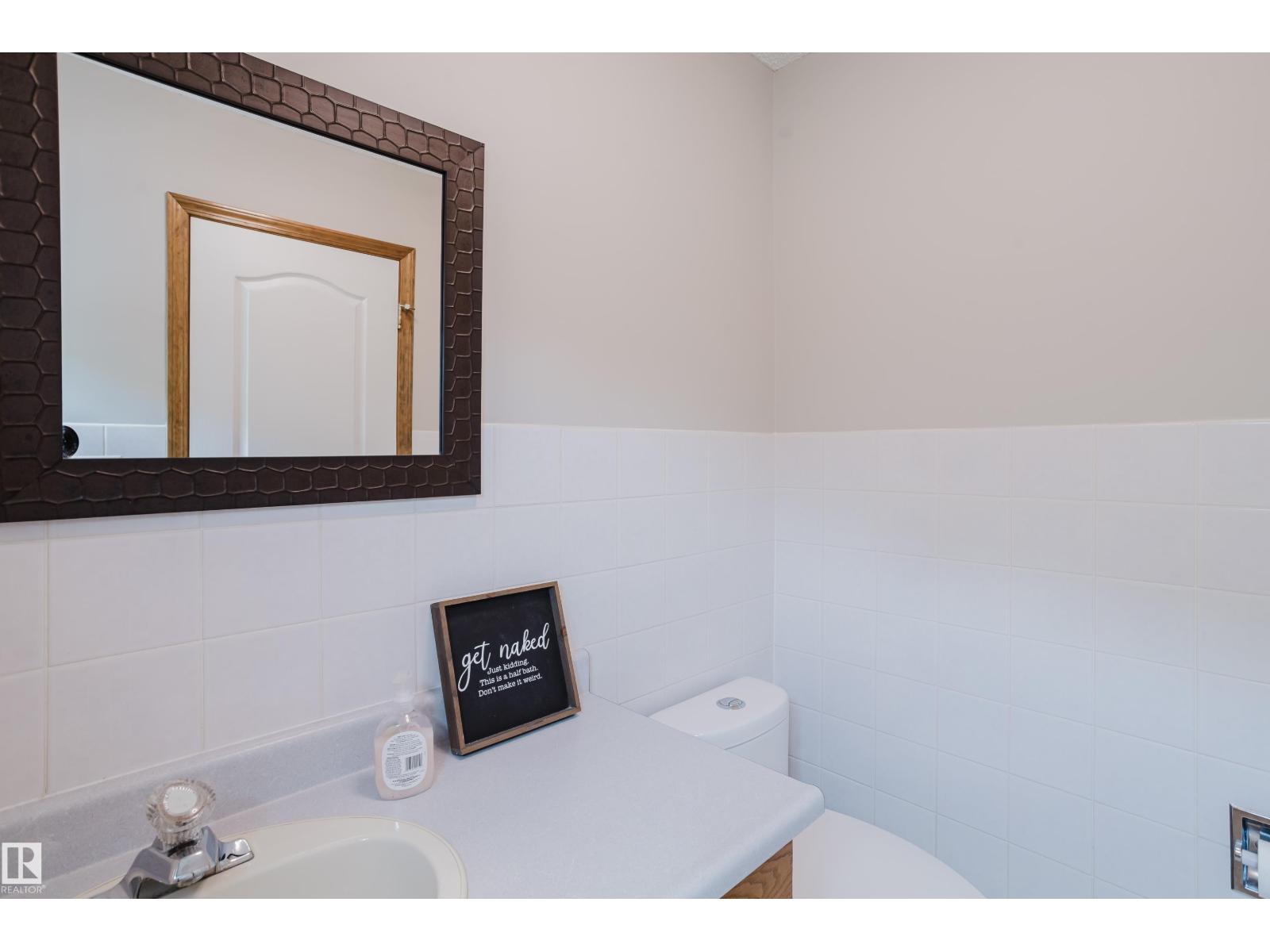 9220 92 ST NW - 14