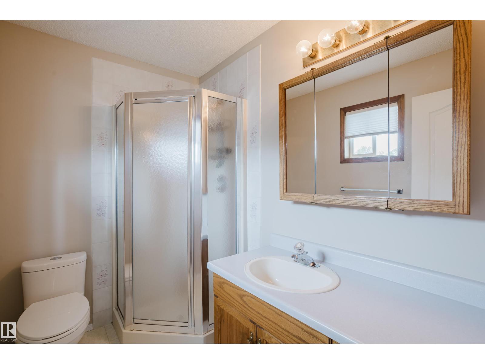 9220 92 ST NW - 28