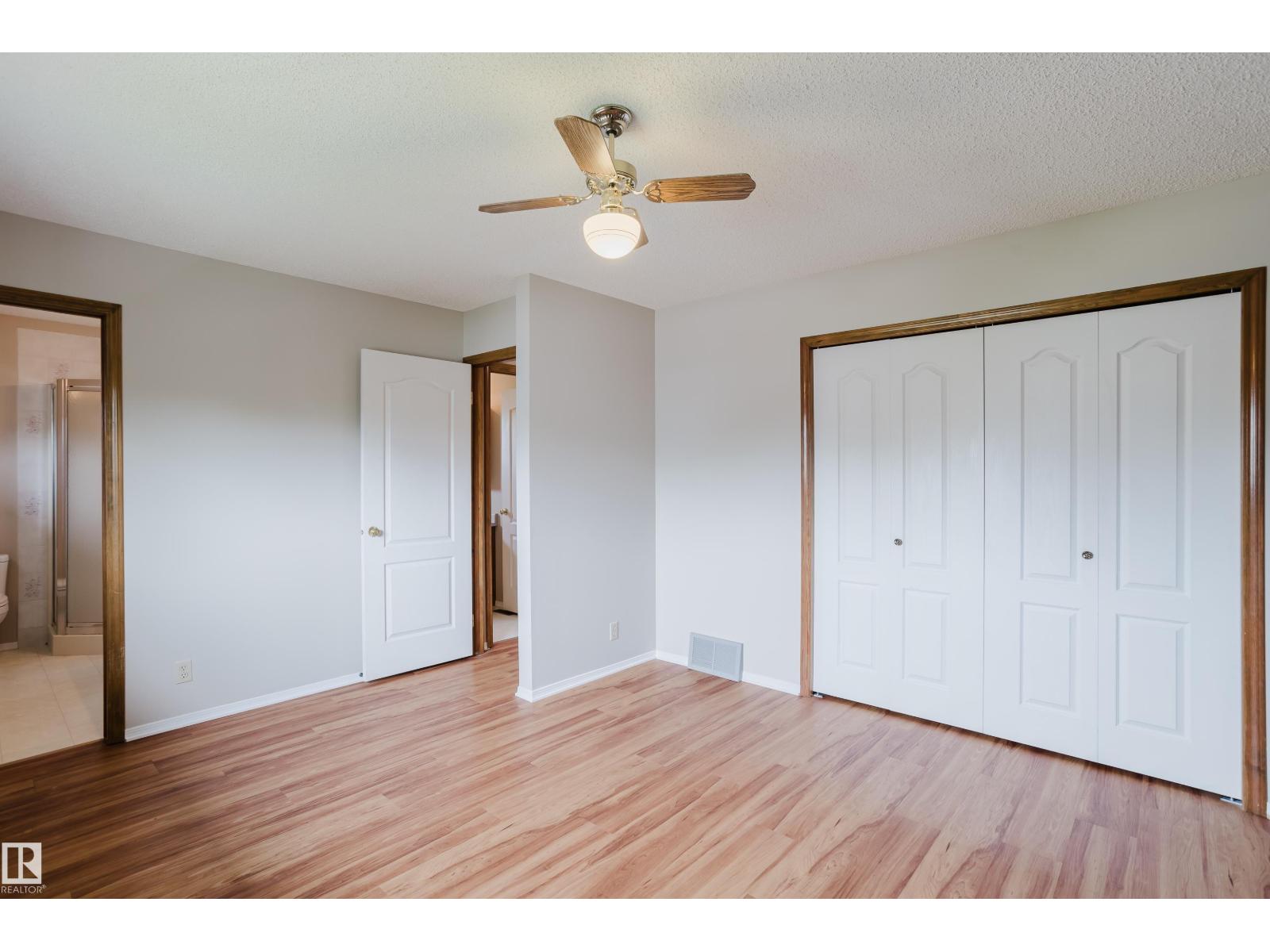 9220 92 ST NW - 30