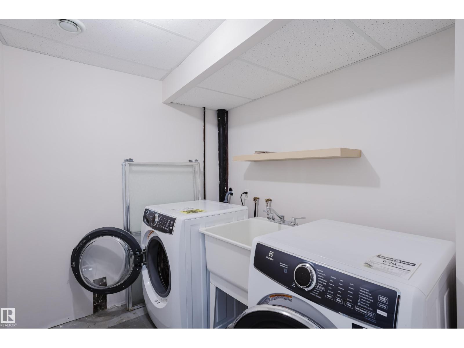 9220 92 ST NW - 37