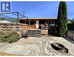 4069 Nimpkish Cres, Woss, BC V0N3P0 Photo 17