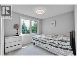 36 Coach Manor Rise Sw, Calgary, AB T3H1C4 Photo 17