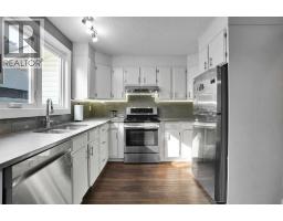 3pc Bathroom - 36 Coach Manor Rise Sw, Calgary, AB T3H1C4 Photo 11