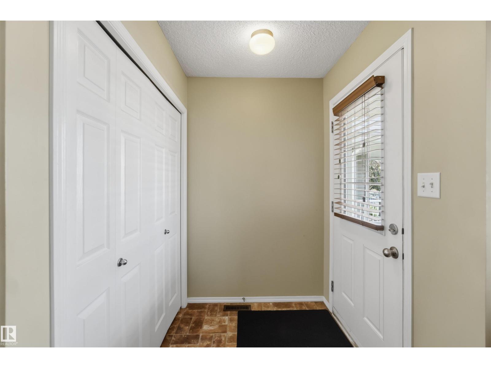 2305 28 Av NW photo 4 — MLS® E4505490