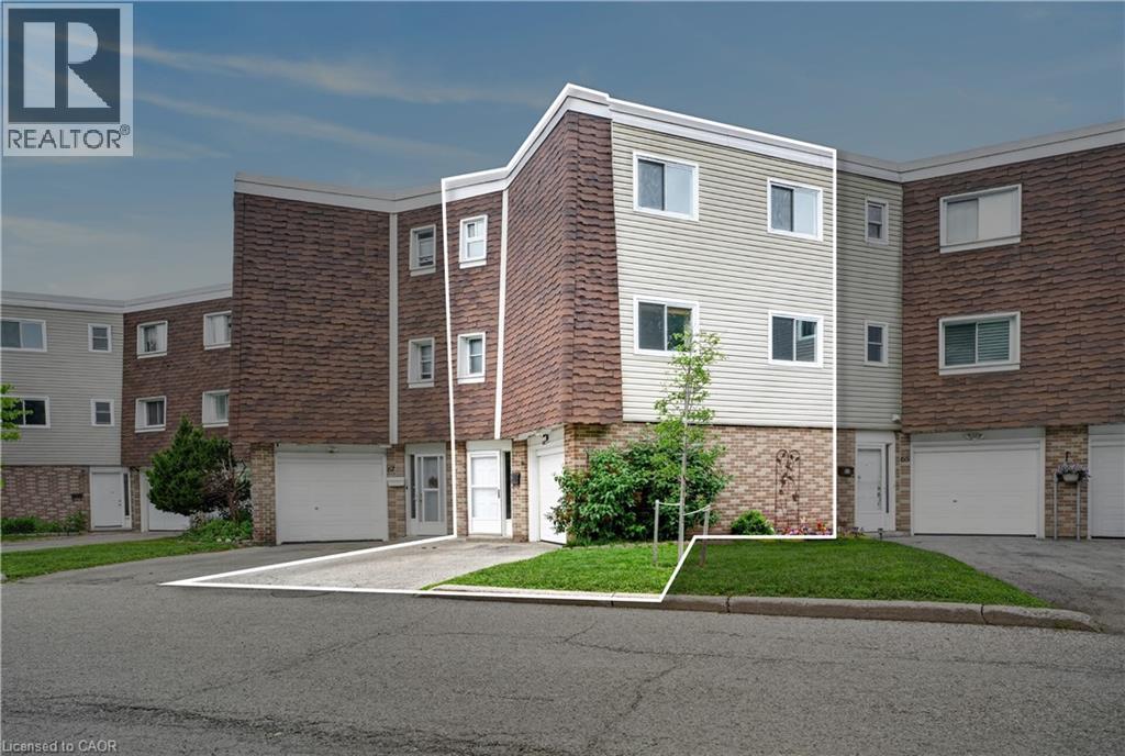 60 ELMSDALE Drive Unit# 66