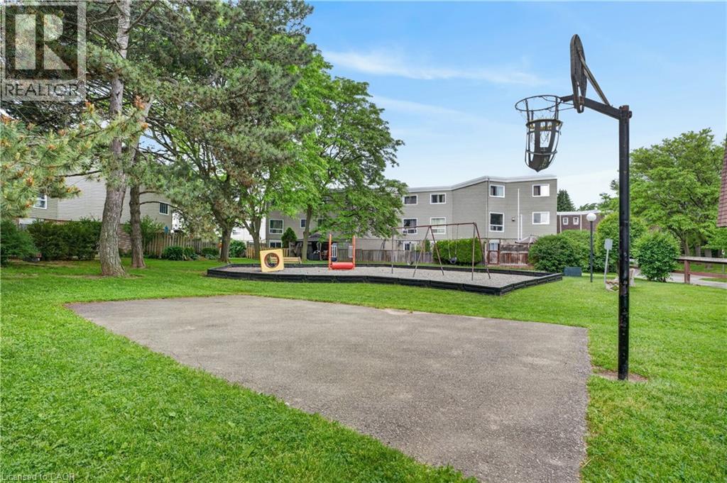 #66 60 ELMSDALE Drive - Image 27