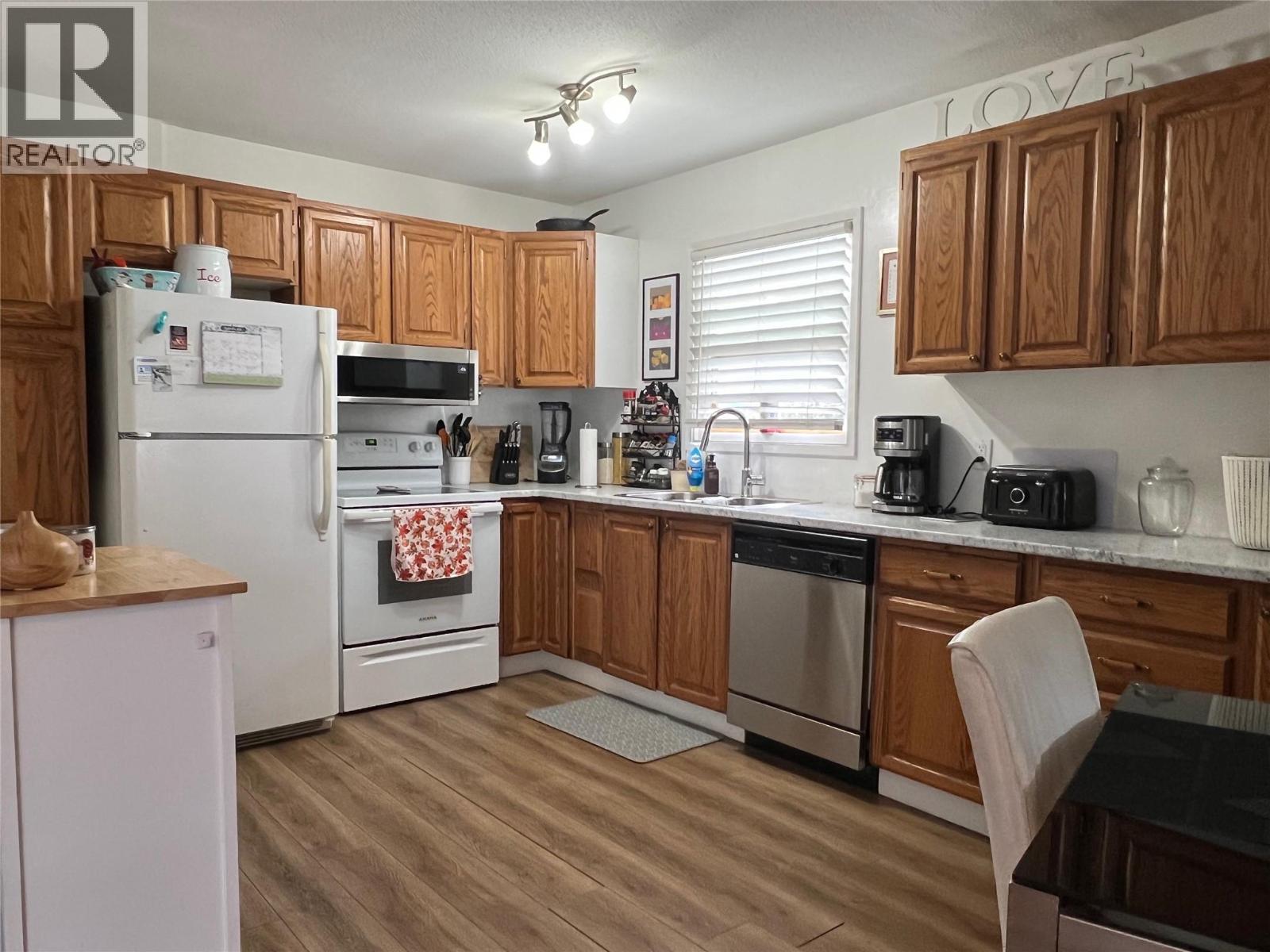 3503 35 Street - 10