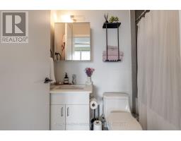 2503 - 426 University Avenue, Toronto, ON M5G1S9 Photo 12