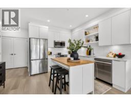 212 22348 North Avenue, Maple Ridge, BC V2X6B5 Photo 9