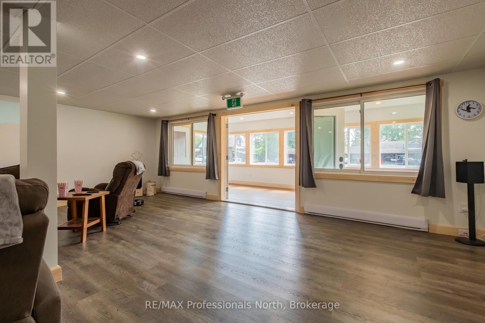 2831 60 HIGHWAY - Image 43