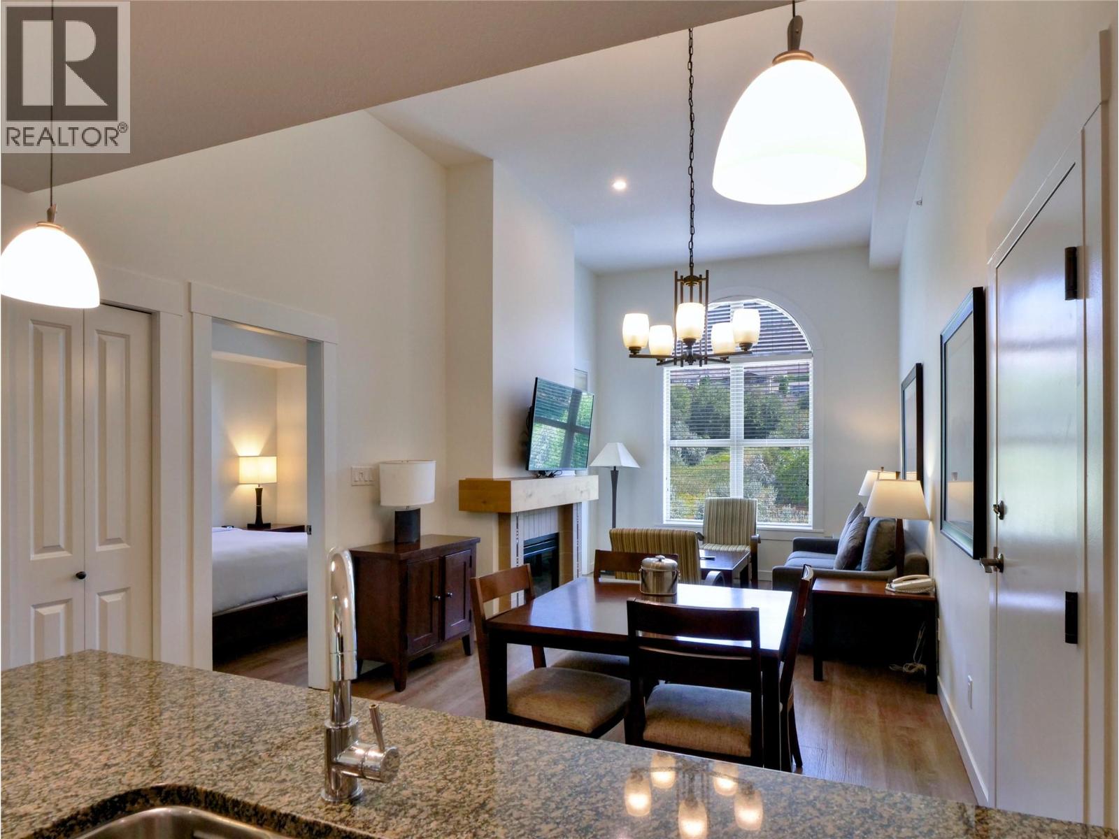 #334 4200 LAKESHORE Drive - Image 7